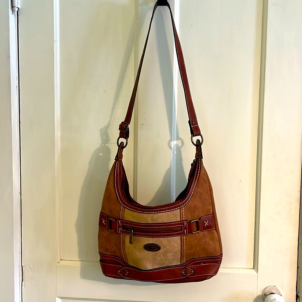 Concept hobo shoulder bag